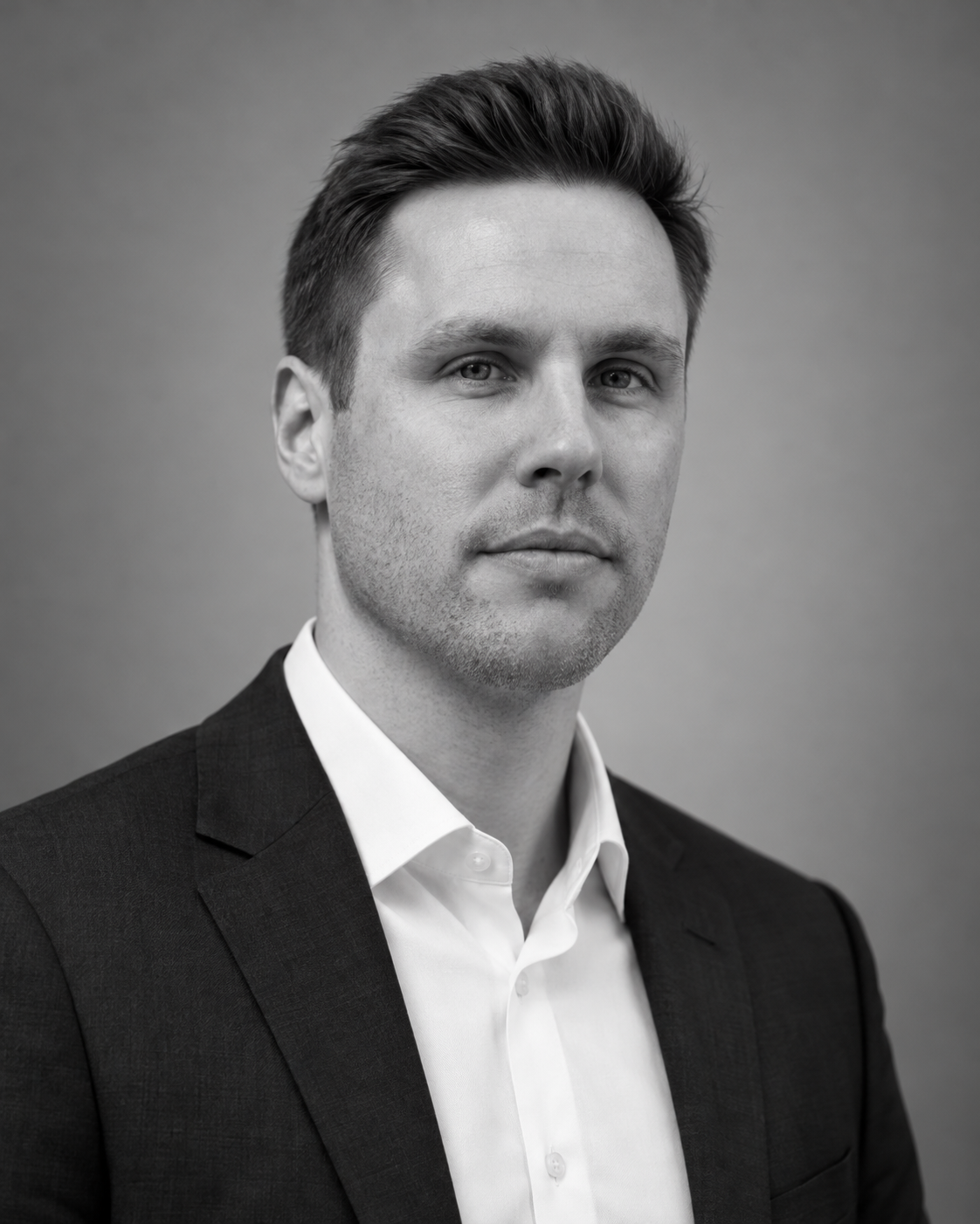 Porträt von Florian Koch, Sr. Transformation Manager bei isoplus.